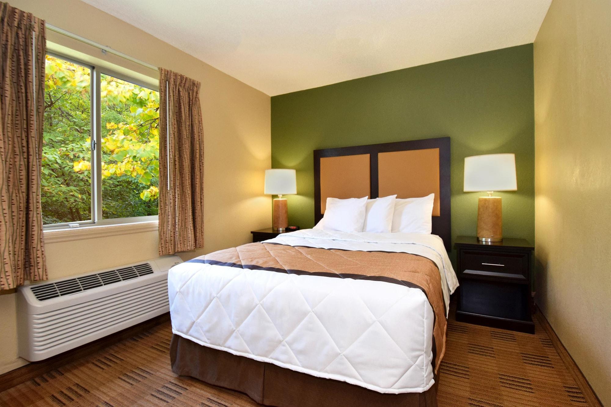 Extended Stay America Select Suites - Detroit - Ann Arbor - University South Exterior photo