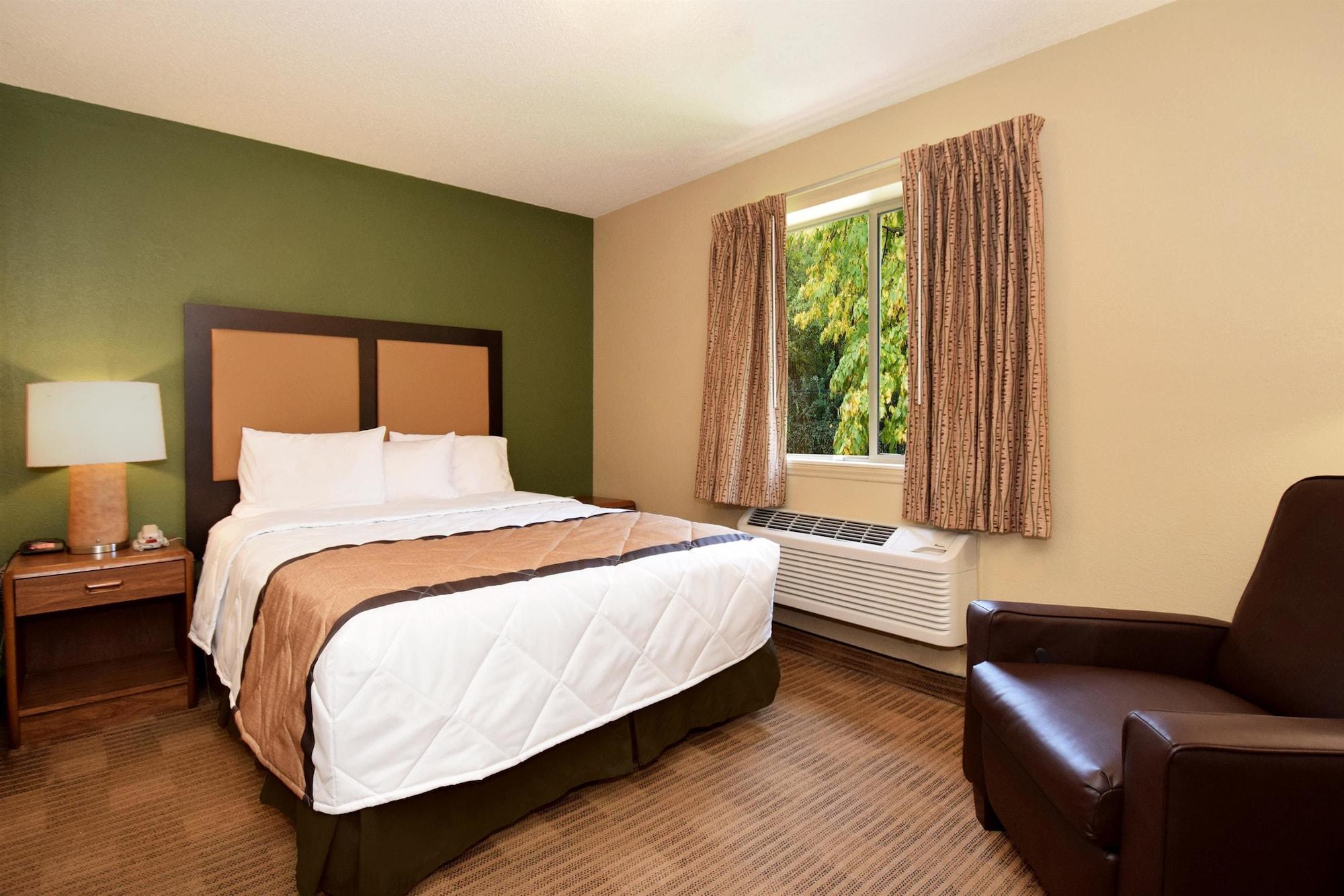 Extended Stay America Select Suites - Detroit - Ann Arbor - University South Exterior photo