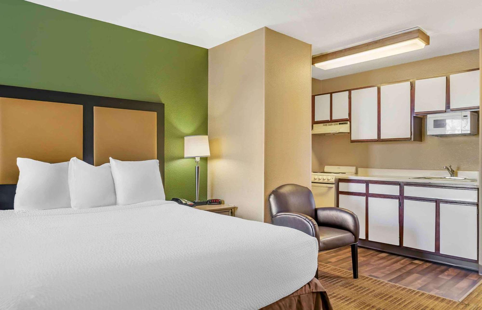 Extended Stay America Select Suites - Detroit - Ann Arbor - University South Exterior photo