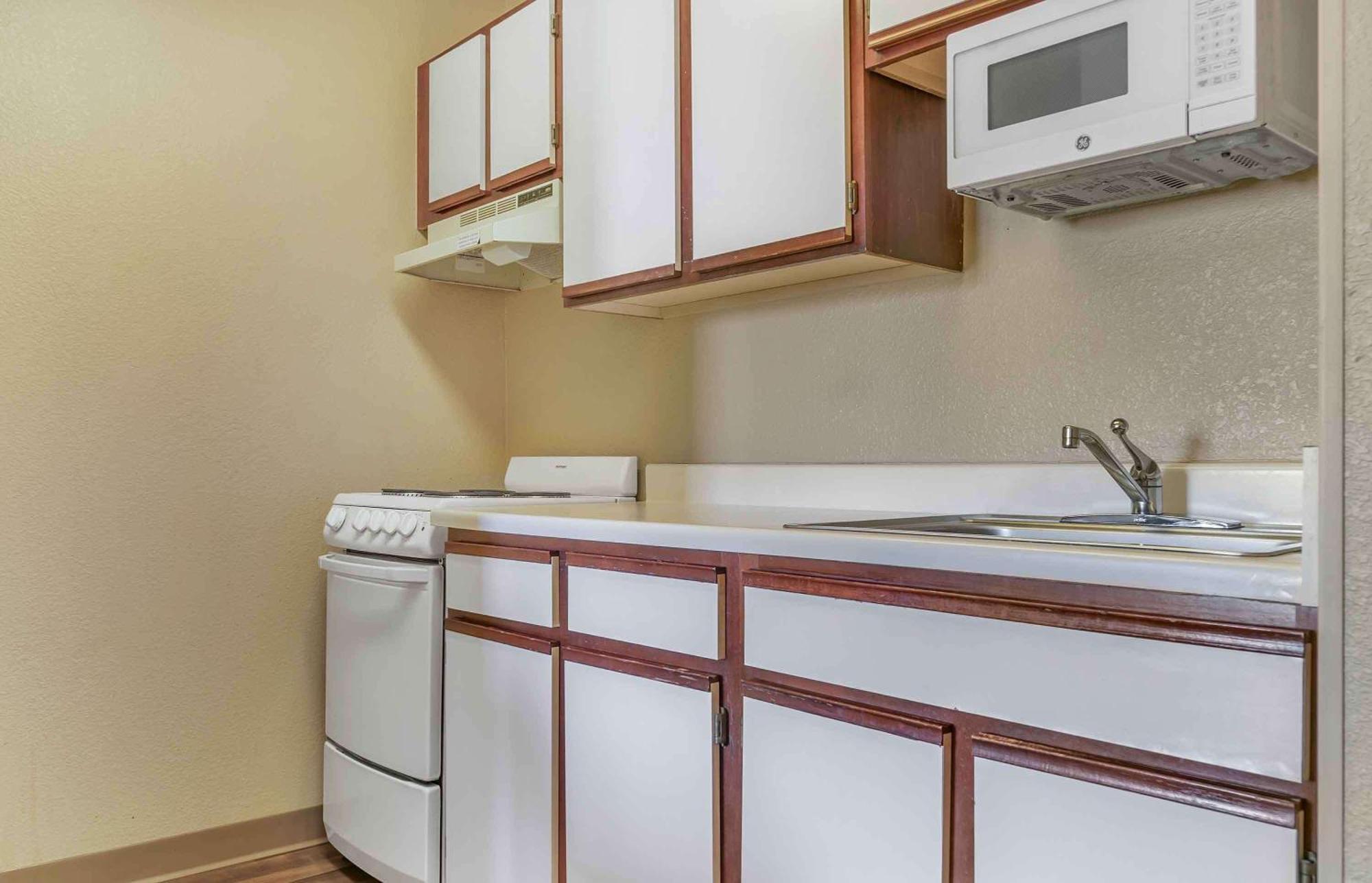 Extended Stay America Select Suites - Detroit - Ann Arbor - University South Exterior photo