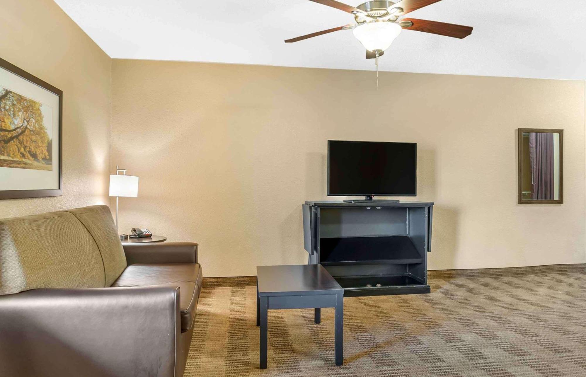 Extended Stay America Select Suites - Detroit - Ann Arbor - University South Exterior photo