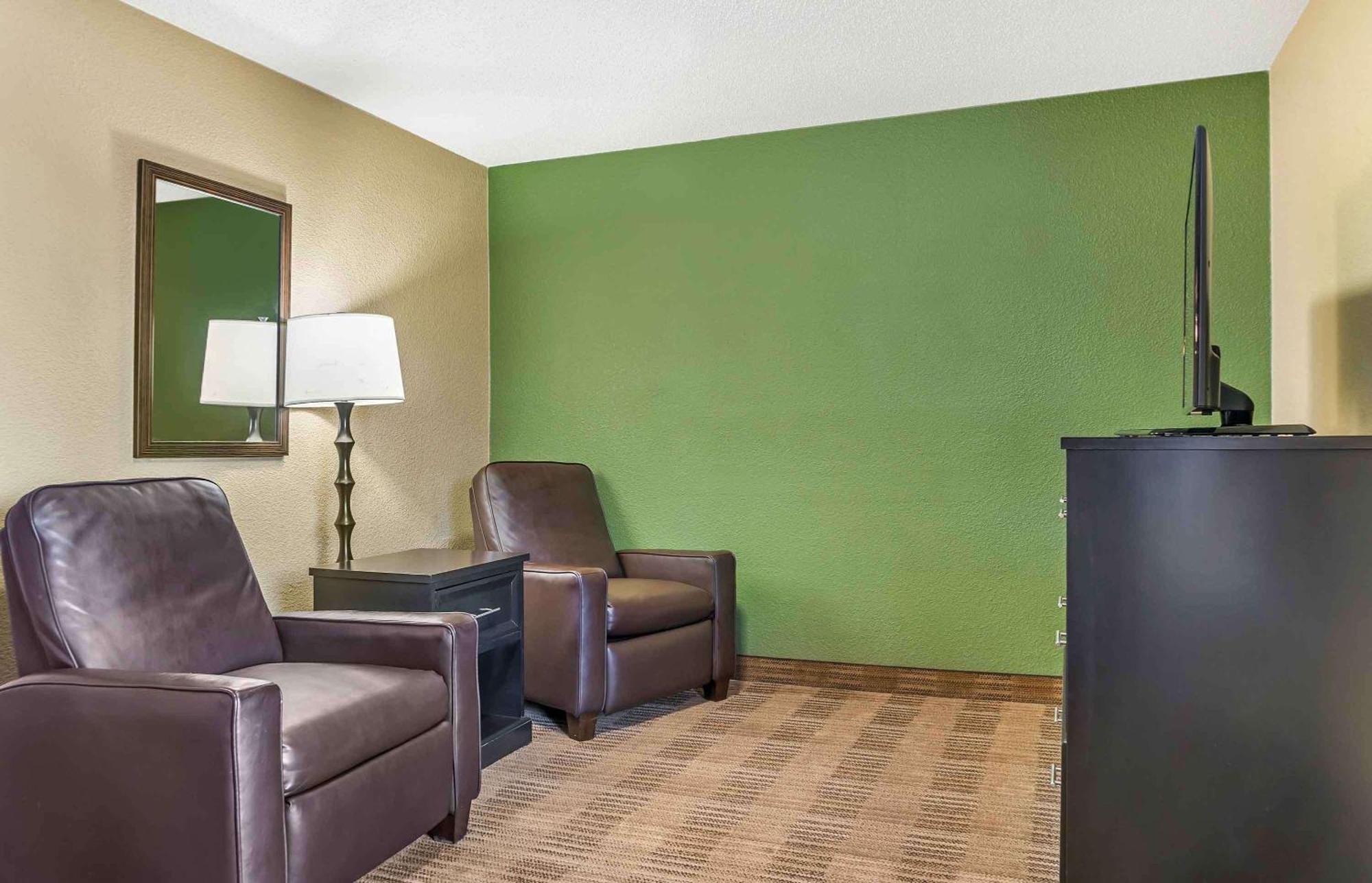 Extended Stay America Select Suites - Detroit - Ann Arbor - University South Exterior photo